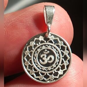 ☆ Silver Crown Chakra .999 Fine Silver Pendant - 925 Sterling Silver Bail - New